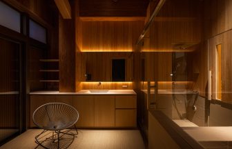 東京都のサウナ「91°SAUNA private」の内装デザイン事例（サンリット建設）