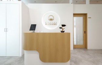 沖縄県のピラティススタジオの内装デザイン事例（カエル・デザイン・プロジェクト株式会社）
