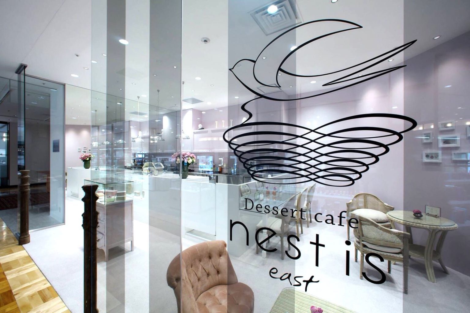 nestis恵比寿 三越店のサイン・看板(東京都・カフェ)