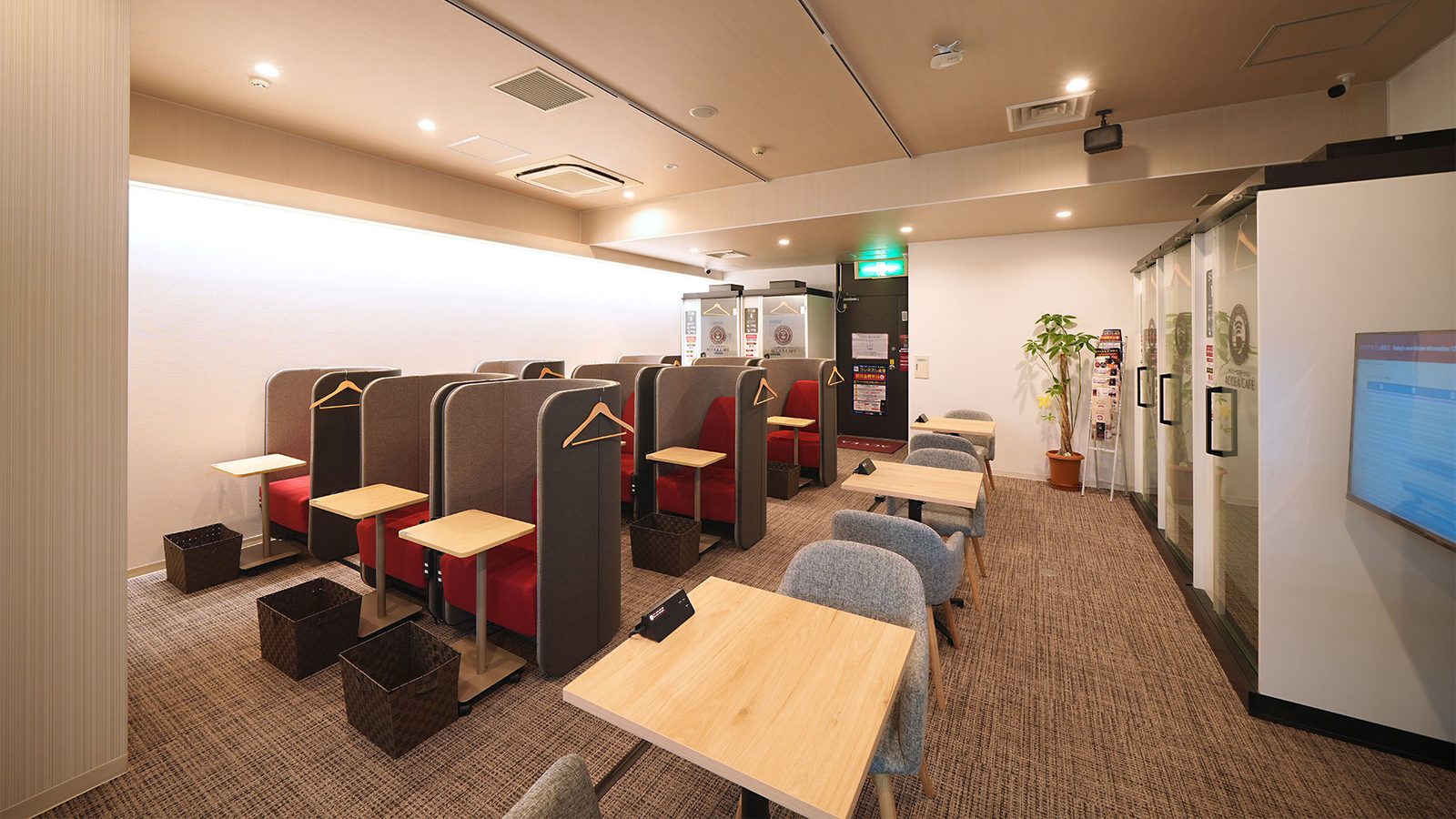 ACCEA CAFÉ 堺筋長堀橋店・梅田店の内装 2(大阪府・カフェ・ナチュラル×コワーキング)