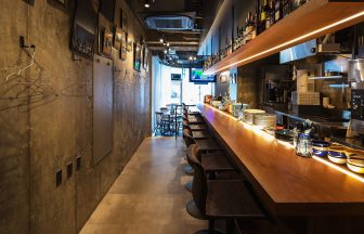 東京都のカフェの内装デザイン事例（カエル・デザイン・プロジェクト株式会社）