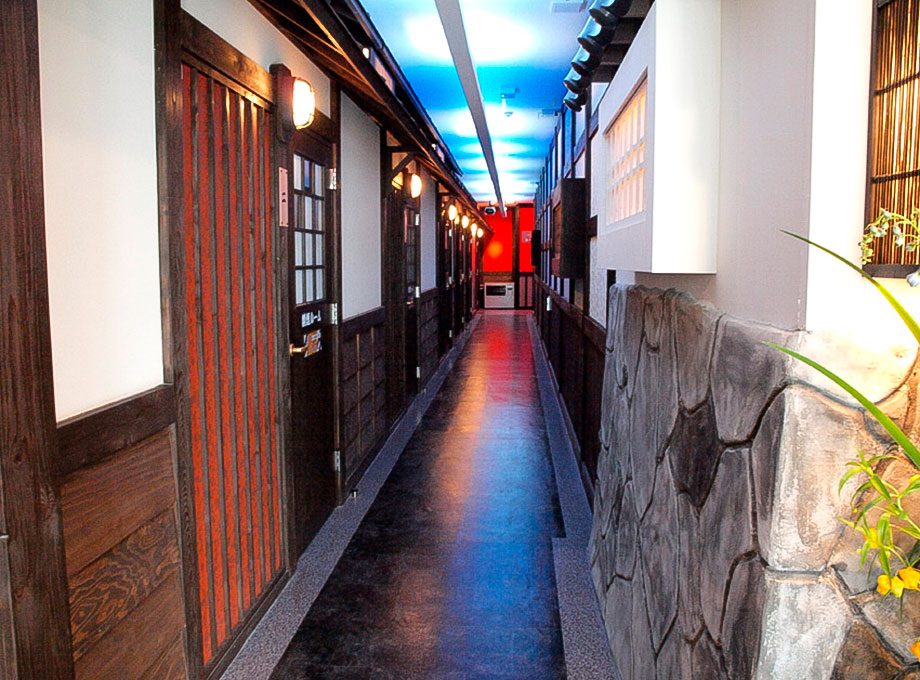 カラオケ歌屋 倶知安店の施工事例写真 4。施工：タカハシアートプランニング株式会社