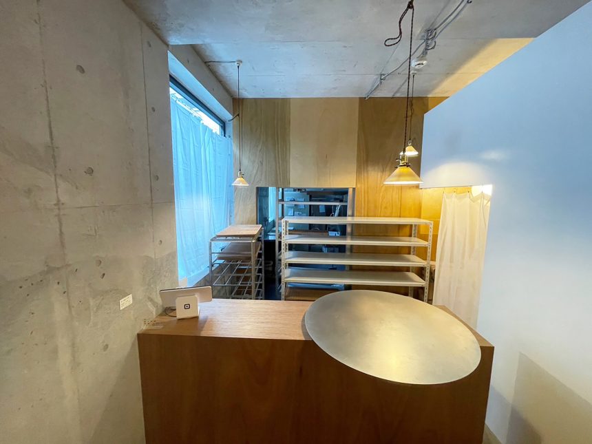 東京都のパン屋の内装デザイン事例（ビリーフデザイン）