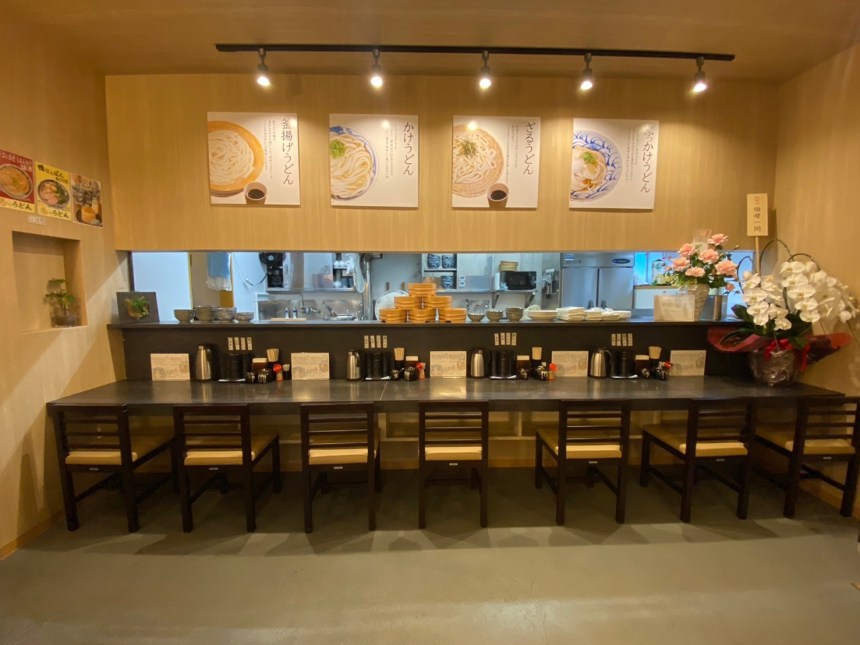 東京都のうどん店の内装デザイン事例（ビリーフデザイン）