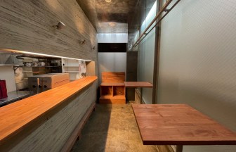 東京都の居酒屋の内装デザイン事例（ビリーフデザイン）