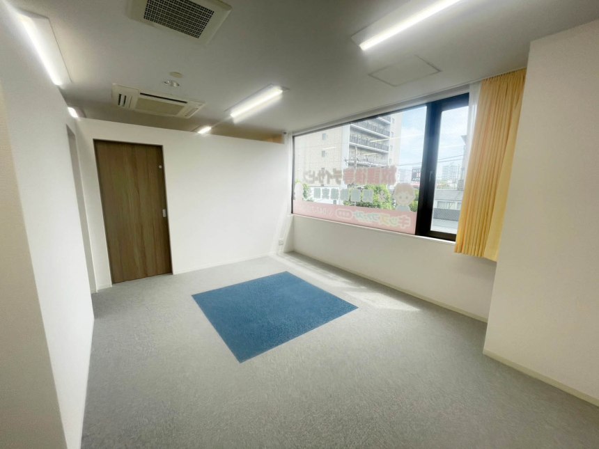 千葉県の放課後等デイサービスの内装デザイン事例（ビリーフデザイン）