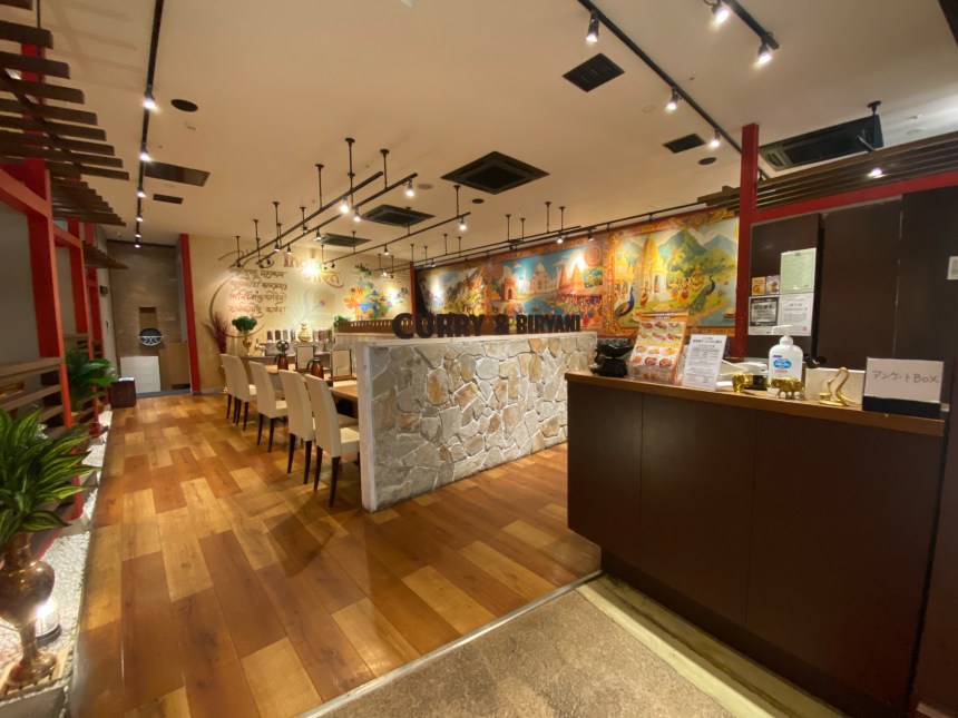 千葉県のインド料理店の内装デザイン事例（ビリーフデザイン）