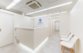 新宿／東京の東京イビキクリニック｜クリニックの内装デザイン事例（サンリット建設（DESIGN STUDIO TEMPO））