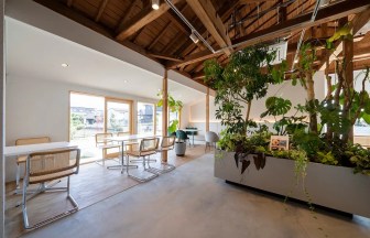 三重県伊勢市のcafe lab obataN｜カフェの内装デザイン事例（HEMIIK&Co.）