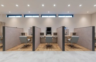 三重県いなべ市のPlus 2nd｜美容室の内装デザイン事例（HEMIIK&Co.）