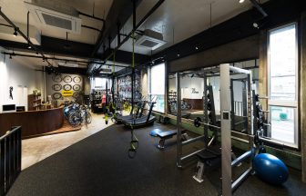 荻窪 / 東京のtokino cycling fitness｜ジム・フィットネス・パーソナルジムの内装デザイン事例（サンリット建設（DESIGN STUDIO TEMPO））