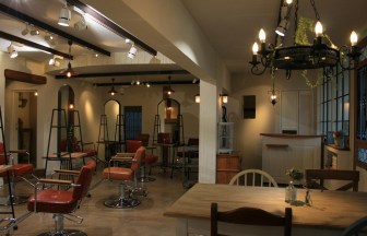 那覇市真嘉比のhair lounge an rio｜ヘアサロンの内装デザイン事例（株式会社コンセプション）