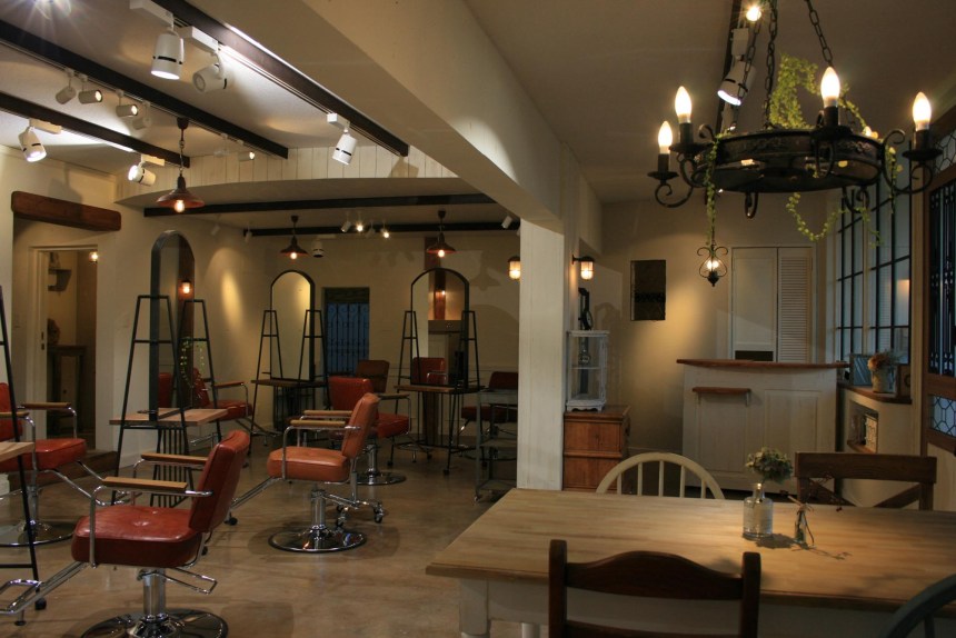 那覇市真嘉比のhair lounge an rio｜ヘアサロンの内装デザイン事例（株式会社コンセプション）