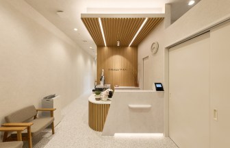 広島県広島市南区松原町9−1エールエール HIROSHIMA7F クリニックフロアのひろさわ内科クリニック｜内科クリニックの内装デザイン事例（株式会社SPパートナーズ）
