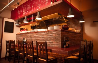 広島県広島市幟町7-29 宏和 9-1Fの幟町 BOUCHON MATSUNAGA｜カジュアルフレンチの内装デザイン事例（株式会社SPパートナーズ）
