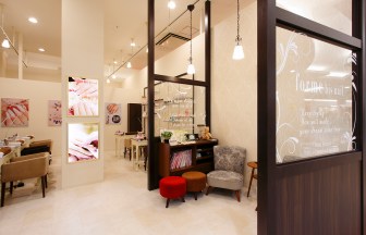 広島県広島市南区皆実町2丁目8-17 ゆめタウン広島3Fのforme bis nail ゆめタウン広島店｜ネイルサロンの内装デザイン事例（株式会社SPパートナーズ）