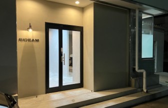 埼玉県杉戸町のR理容室・美容室ユニセックスサロン杉戸町｜理容室の内装デザイン事例（株式会社ネクステージ）